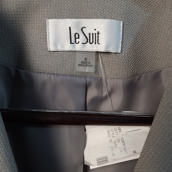 Le Suit NWOT Black Trim Gray Winged Collar 2 Button Blazer Suit Jacket - SIZE 8 - Picture 8 of 12